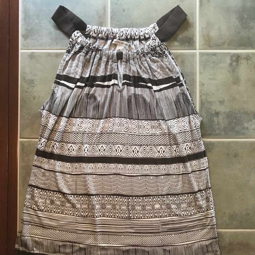 Banana Republic brown/tribal top
